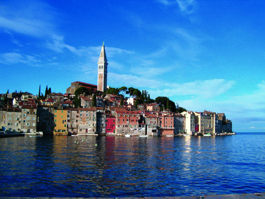 Blick auf Rovinj vom Meer