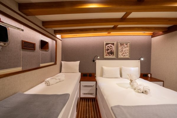 Boreas cabins superior triple islandhopping   zabtof