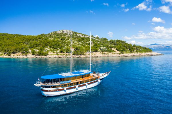 San snova   exterior view       grad  iteons