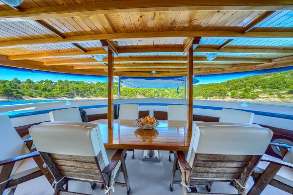 san snova   deck      grad  qsqnd