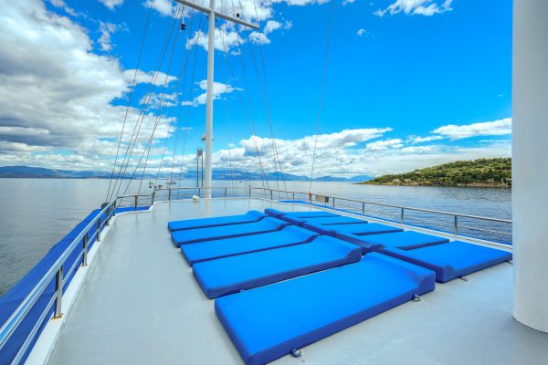 san snova   sun deck       grad  qlllre