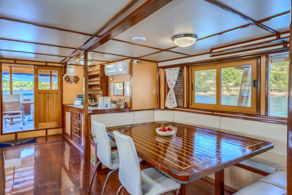 san snova   salon       grad  cuvsl