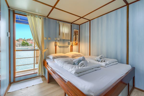 san snova    cabins  nizicg