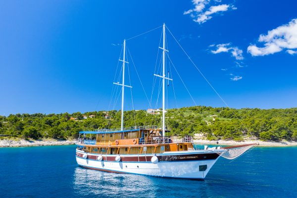 San snova   exterior view       grad  lsat