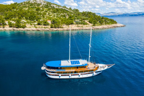 San snova   exterior view       grad  lnatk